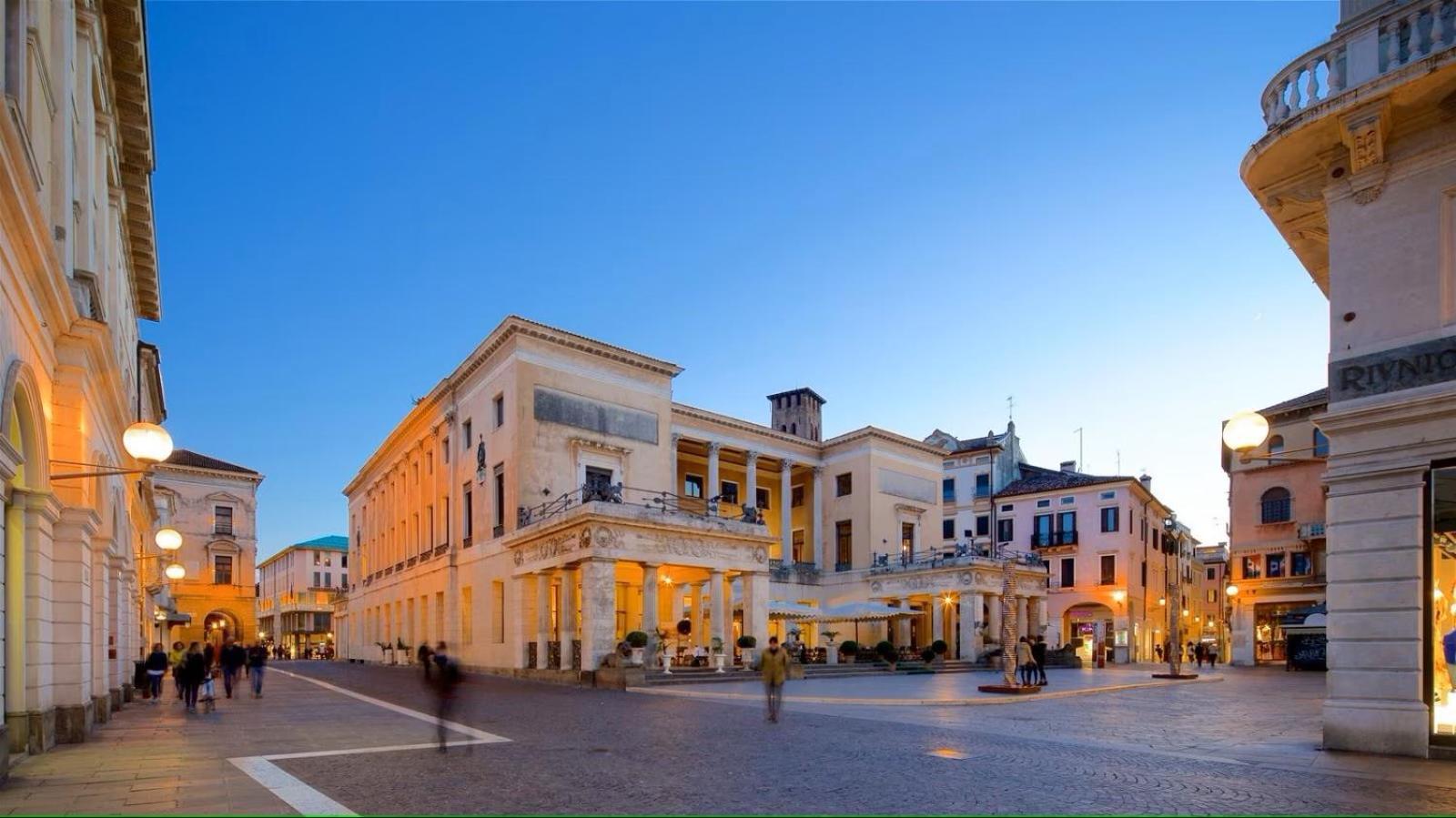 Officine Cavour Casa Dei Leoni Centro Storico Padova Apartment Luaran gambar